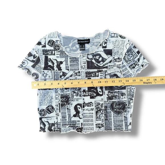 Y2K Streetwear Society Crop Top - Picture 5 of 5